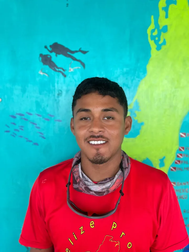 Jonathan "Jones" Torres, Divemaster / Guide